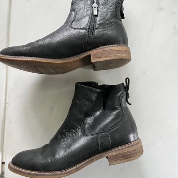 Franco Sarto Black Leather Chelsea Boot - 7.5 - Picture 1 of 8